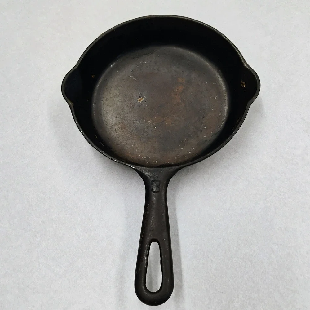 Griswold No 3 Cast Iron Skillet Small Logo Erie PA 709 K Vintage Frying Pan